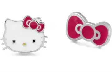 헬로키티 귀걸이 (양쪽 귀용)