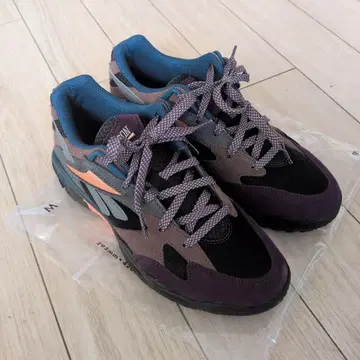 스웨이드 스니커즈 Reebok