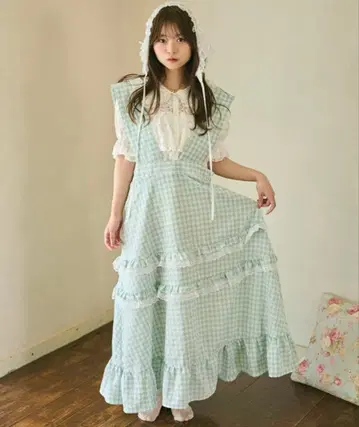 새상품 [틸과 레트로] 모듬 티어드 레이스 프릴 오버롤 스커트