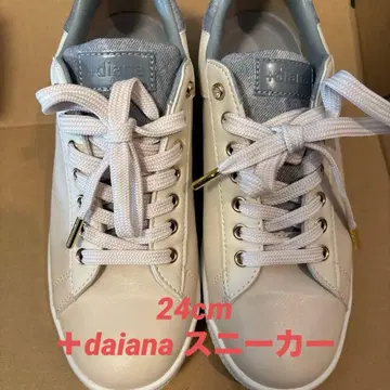 +diana 스니커즈 비쥬 장식 펀칭 스니커즈 여성용 24cm