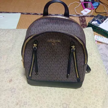 마이클코어스 럭색