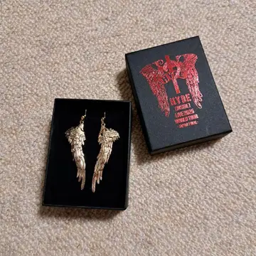 HYDE 날개형 귀걸이 오리지널 박스 포함 1개