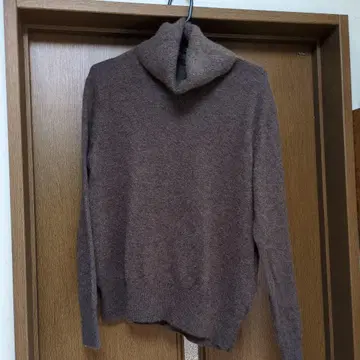 UNIQLO 캐시미어 터틀넥 스웨터