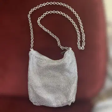 ZARA 실버 메탈 숄더백