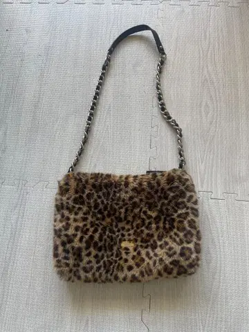 Kate Spade 레오파드 패턴 숄더백