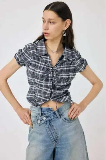 MOUSSY 셔링 리본 셔츠