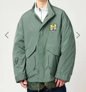 미사용 새상품 그라니프 오썸 타이거 숏 모즈 코트 XL