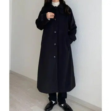 블랙 롱 코트 프론트 포켓 부착