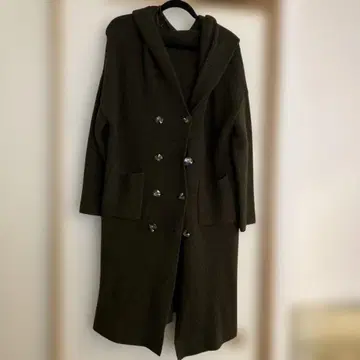 ZARA 후드 부착 올리브 그린 코트