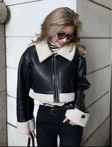 DIANTE 인조 가죽 무스탕 크롭 자켓