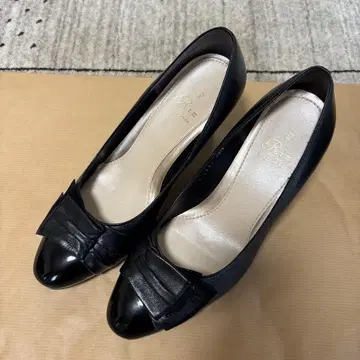 Riz 블랙 리본 포함 하이힐 펌프스 23.5cm
