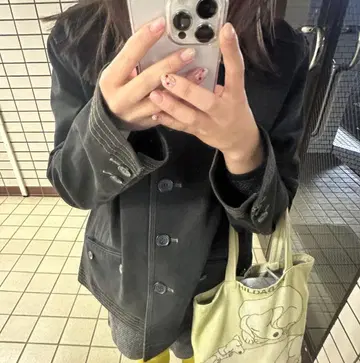 차콜 그레이 자켓