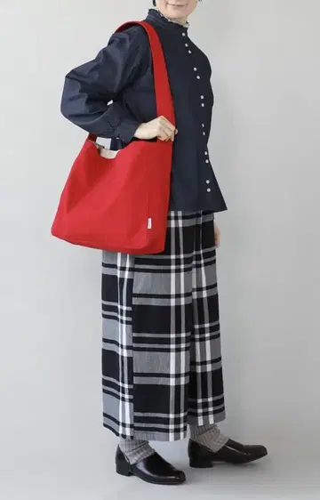 pouto 캔버스 숄더백 레드