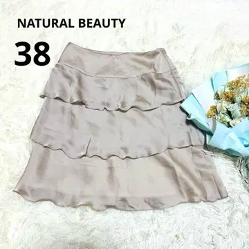 새상품급 내추럴 뷰티 티어드 프릴 스커트 (38) 무릎 기장 광택 새틴