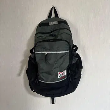 Woods 아웃도어 백팩 그레이 블랙