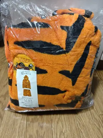 [ 메루카리 시 한정 가격 ] 티거 룸웨어 L 사이즈