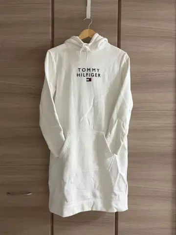 [ 새상품급 ] TOMMY HILFIGER 후드 부착 원피스 화이트