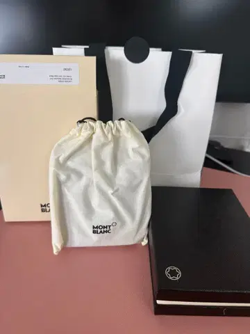 MONT BLANC 미사용 새상품 박스형 접이식 지갑 블랙