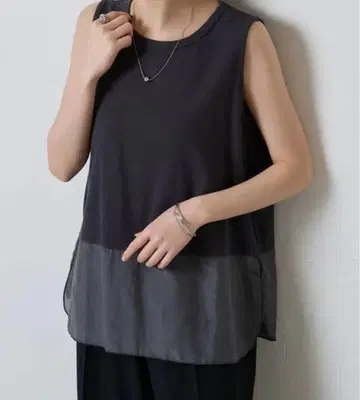 [ C NOTE/노트 ] 밑단 시어 탱크탑