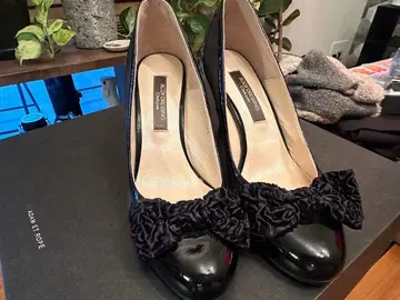 프릴 장식 블랙 하이힐 23.5cm