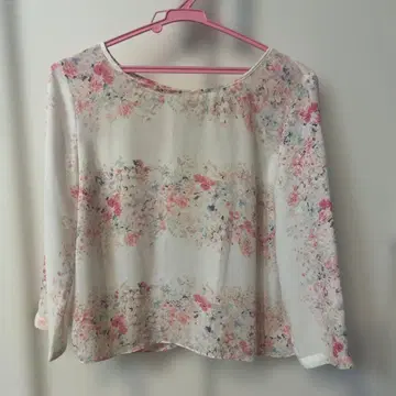 꽃무늬 오부 소매 블라우스
