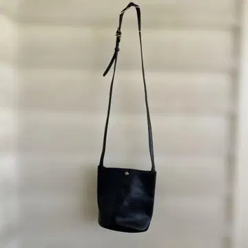 일비종떼 숄더백 블랙