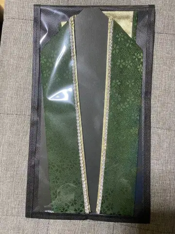 꽃무늬 그린 컬러 레이어트 카라