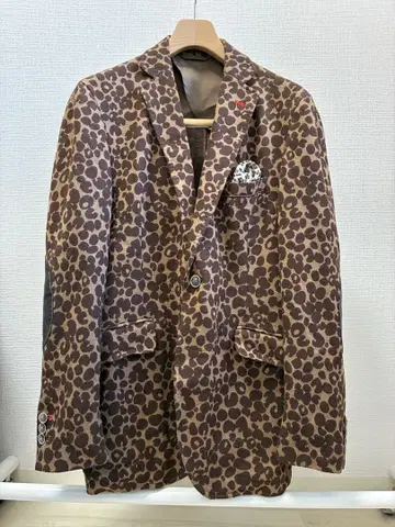 레오파드 무늬 테일러드 자켓