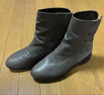 fitfit 카키 그레이 가죽 숏부츠 24.5cm