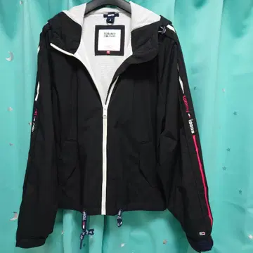 TOMMY JEANS 후드 부착 블랙 자켓 M