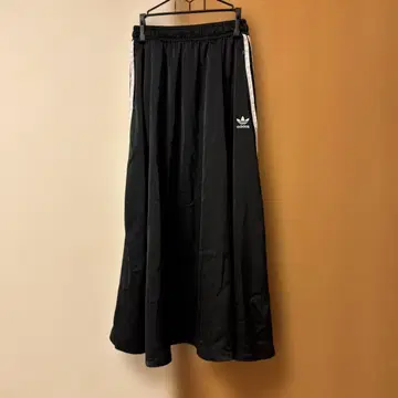adidas 블랙 롱 스커트 스트라이프