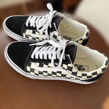 VANS 체크 무늬 스니커즈 8.5 US