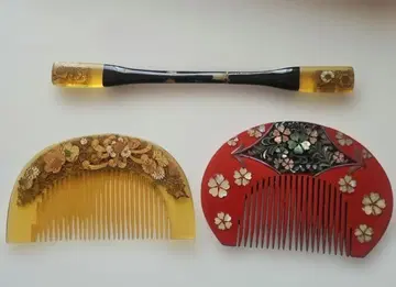 꽃 무늬 빗과 헤어콤 세트
