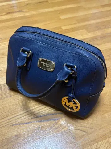 MICHAEL KORS 네이비 핸드백