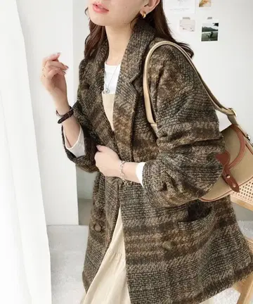 체크 무늬 더블 자켓 코트