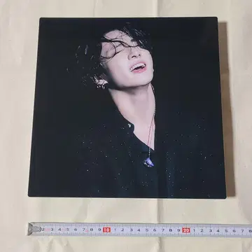 배송비 포함 정국 액자 정사각형 25 x 25 롯데콘
