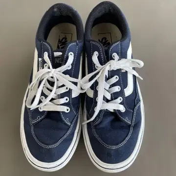 Vans 네이비 로우컷 스니커즈