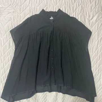 새상품 SOIL 블랙 슬리브리스 셔츠