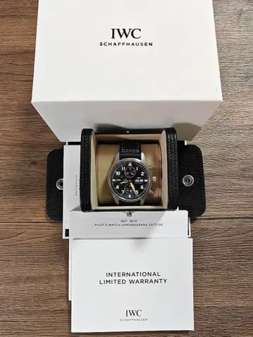 IWC IW387901 스피트파이어 크로노그래프 데이데이트 자동 와인딩