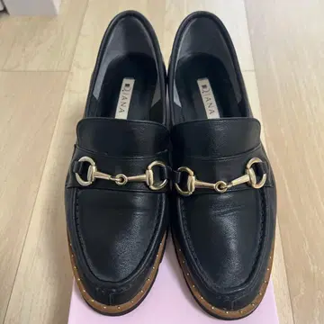블랙 가죽 로퍼 골드 체인