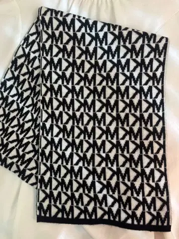 마이클코어스 mk Michael Kors 머플러 스톨