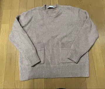 ZARA 베이지 크루넥 니트 스웨터