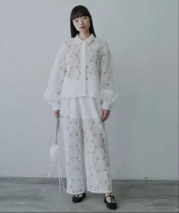 PERNA 플라워 프릴 레이스 팬츠