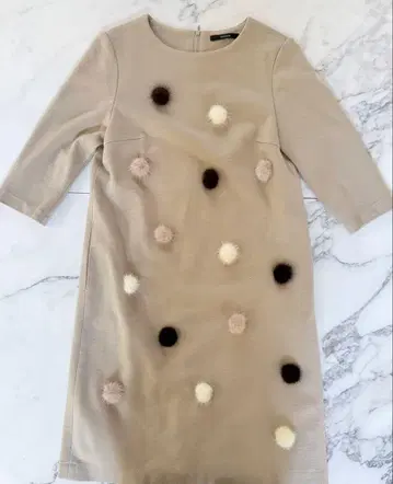 NOUQUE 폼폼 장식 7부 소매 원피스