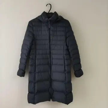 UNIQLO 울트라 라이트 다운 후디드 코트 M 네이비 파우치 없음