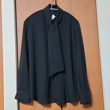 띠어리 루스 보타이 블라우스 38 블랙