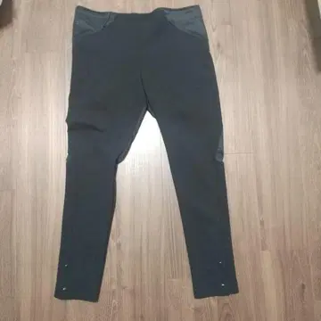 DESCENTE 스트레치 소재 사이즈 S