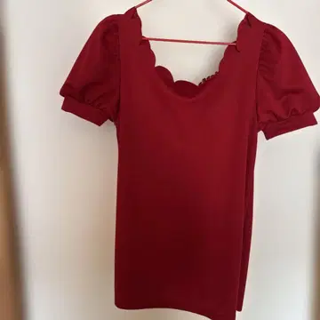 JILLSTUART 빨간색 퍼프 슬리브 반팔 상의