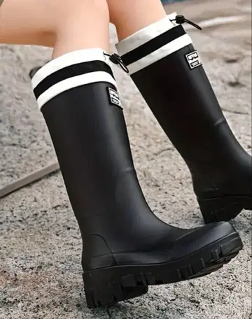 블랙 레인부츠 ZARA DIANA JOSEMOON