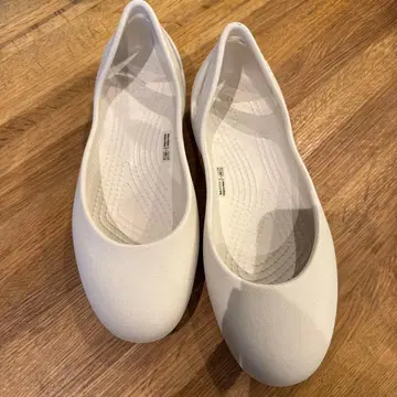 Crocs 화이트 클로그 샌들 W 7